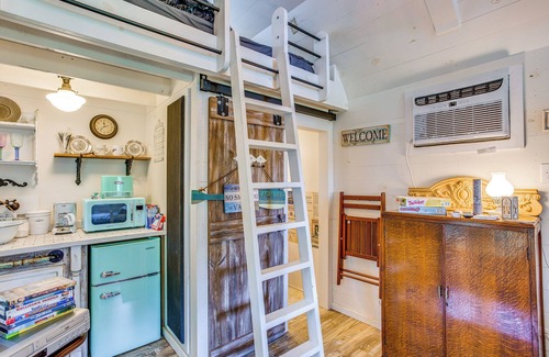 Wood County Apartment | Lake Holbrook Waterfront Vacation Rental w/Dock!