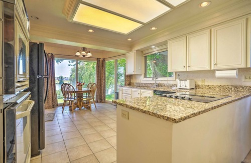 Moses Lake House | Lake House w/Hot Tub - 1 Mi to Surf 'n Slide