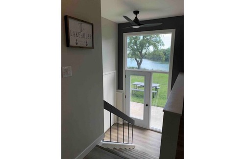 Killarney House | Lake House with a Beautiful Waterfront View