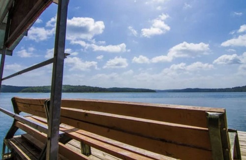 Mountain Home House | Lake House with Direct Access to Lake Norfork!