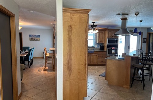 Winter Haven House | LAKE HOUSE WITH PRIVATE Free HEATED POOL & GAME ROOM 4 min FROM LEGOLAND