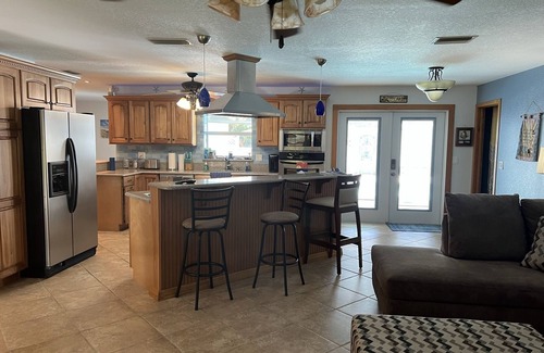 Winter Haven House | LAKE HOUSE WITH PRIVATE Free HEATED POOL & GAME ROOM 4 min FROM LEGOLAND