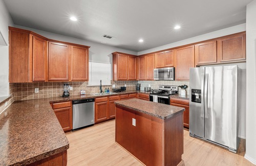Tarrant County House | Lake House with Stunning Views & Pool in Fort Worth, TX