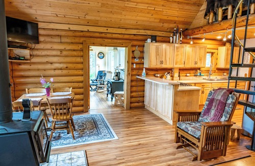 Anchorage Cabin | Lake Log Cabin with Wood-fired Hot Tub