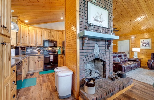 Penrod House | Lake Malone Vacation Rental w/Boat Dock!