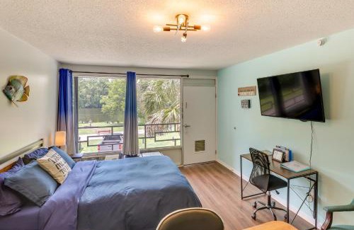 Eutawville Apartment | Lake Marion Gem Communal Outdoor Space with Views!