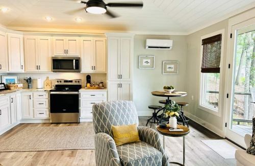 Dadeville House | Lake Martin Cottage in Blue Creek