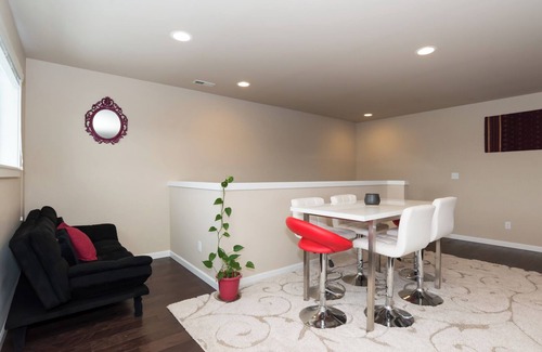 Bryn Mawr-Skyway House | Lake & Mountain Views: Spacious Seattle 4 BR & 3 BA Home Centrally Located