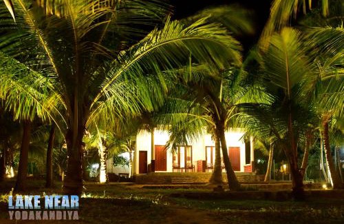Yodakandiya House | Lake Near Yala