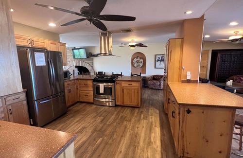 Page House | Lake Powell, Vermillion Cliffs & Golf Course VIEWS - Oh My!