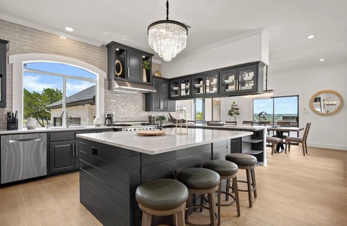 Spicewood House | LAKE RESORT