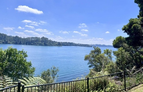 Tikitere House | Lake Rotoiti Views, Tikitere - Stunning Lake Views