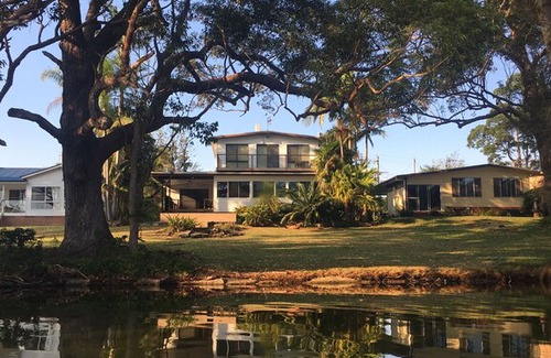 Lake Conjola House | Lake's Edge in Lake Conjola