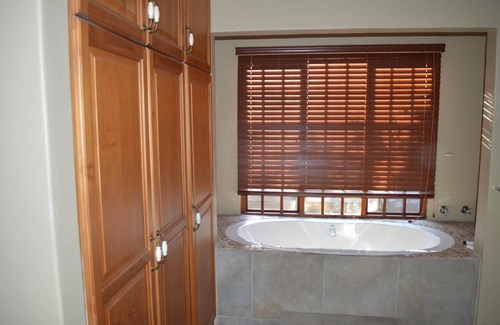 Pietermaritzburg House | Lake Sands Manor