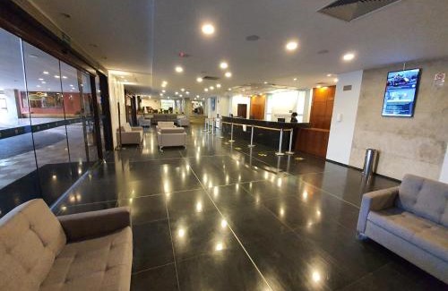 Smin Hotel | Lake Side Beira do Lago - piscina - academia - sauna- By Rei dos Flats