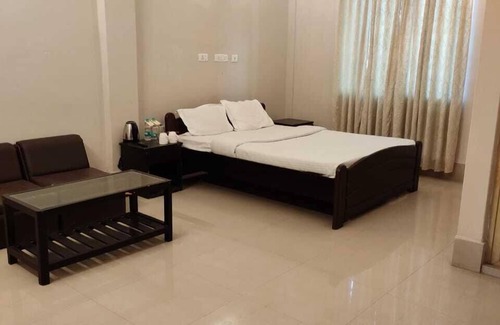 Sonamura Hotel | Lake Side Resort Neermahal