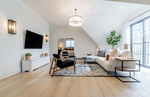 Barrie Apartment | Lake Simcoe Loft with Beach Access