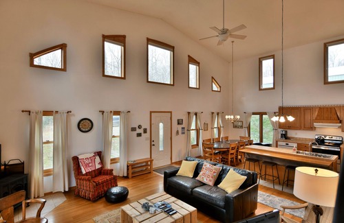 Herbster House | Lake Superior Beach Haven with Large LakeHouse