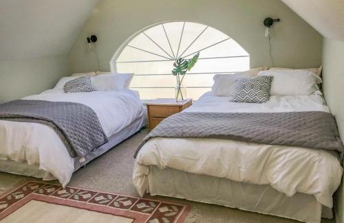 Maple Grove House | Lake Sutherland Surprise