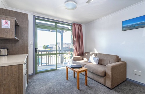 Lake Tekapo Hotel | Lake Tekapo Village Motel