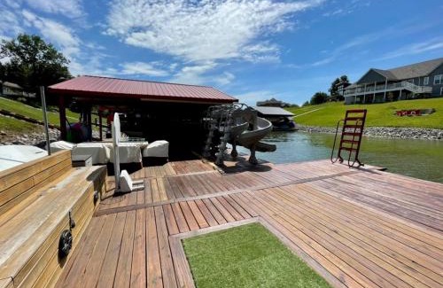Williamstown House | Lake Therapy at The ARK | Gameroom, Hot Tub, Dock
