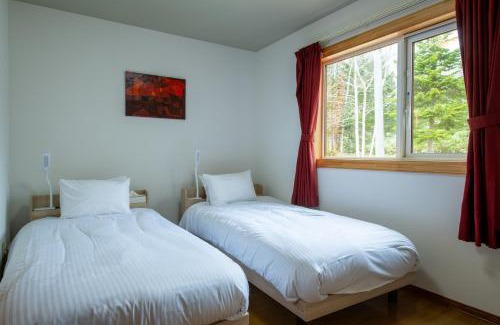 Toya House | Lake Toya Terrace House