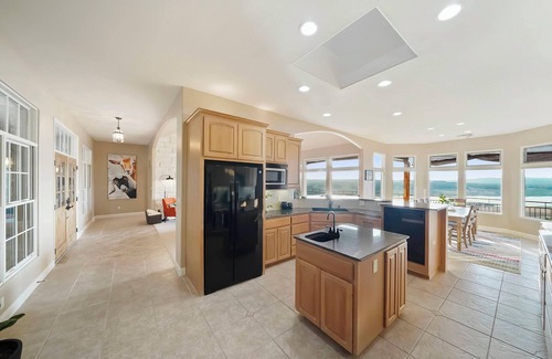 Lago Vista House | Lake Travis Chic with MILES of views and Awesome amenities