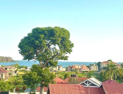 Nakaseke Apartment | Lake view 2bedrooms 3 balconies WIFI Netflix 2bathroom 5mnts walk to the lake