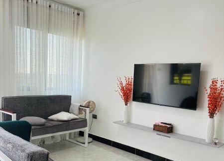 Nakaseke Apartment | Lake view 2bedrooms 3 balconies WIFI Netflix 2bathroom 5mnts walk to the lake