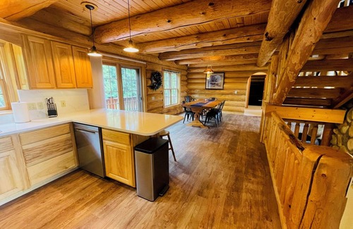 Sandpoint Cabin | Lake View Cabin on Lake Pend Oreille/Sandpoint - PingPong/Pool Table/Cinema Room