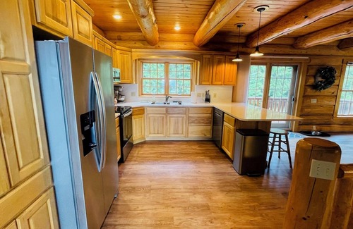 Sandpoint Cabin | Lake View Cabin on Lake Pend Oreille/Sandpoint - PingPong/Pool Table/Cinema Room