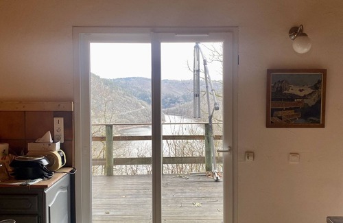 Miremont Ski Chalet | Lake view chalet