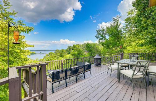 Bernice House | Lake-View Home with Deck and Gas Grill in Bernice!