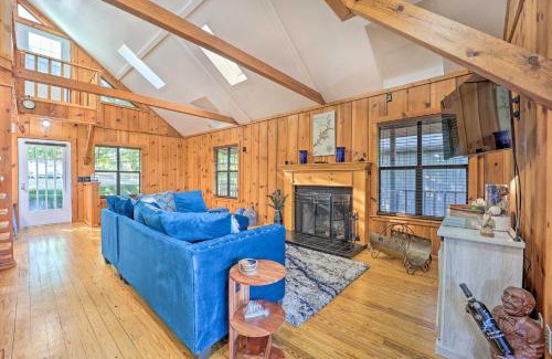 Bernice House | Lake-View Home with Deck and Gas Grill in Bernice!