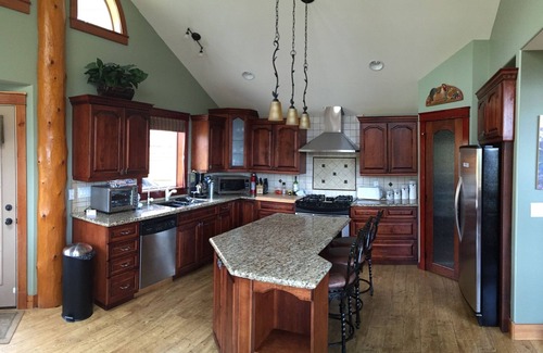 East Kootenay House | LAKE VIEW Mountain house w/HOT TUBn