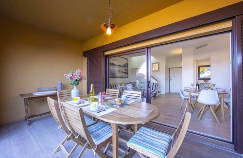 Ranco House | Lake View Pool Apartment in Ranco