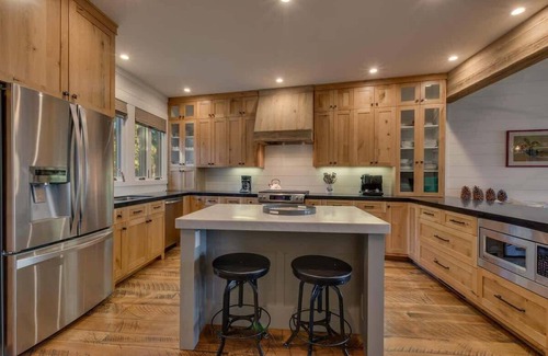 Tahoe Sierra Estates House | Lake View|Pool|Pier|Bouys|Pickleball|Walk to town