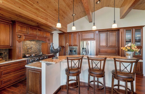 Zephyr Cove House | Lake View Stylish Timber House - South Lake Tahoe. Nevadan