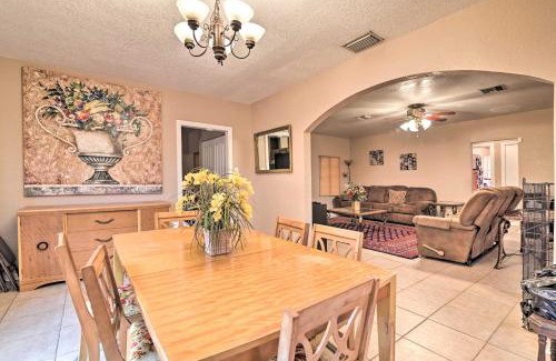 Auburndale House | Lake Views and Private Porch Auburndale Family Home