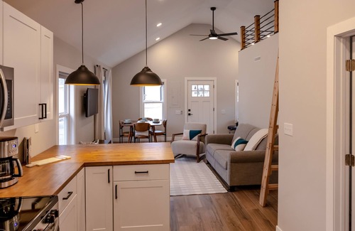 Clear Lake Cabin | Lake views at the Otter Den