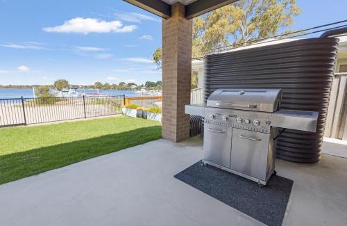 Paynesville House | Lake Views Retreat