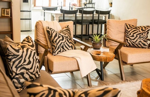 Arusha Apartment | Lake Whispering Home: 3-bedroom apartment in enchanting Tengeru with WiFi