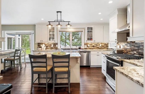 Indian River House | Lakefront 3-bedroom house with AC & Heat on Burt Lake