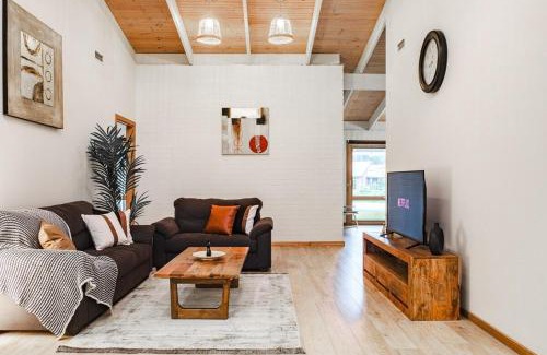 Patterson Lakes House | Lakefront 4 Br House At Patterson Lake Kayakbbq