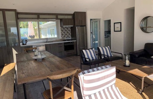 Waitahanui House | Lakefront, 5 Mile Bay - simply amazing!