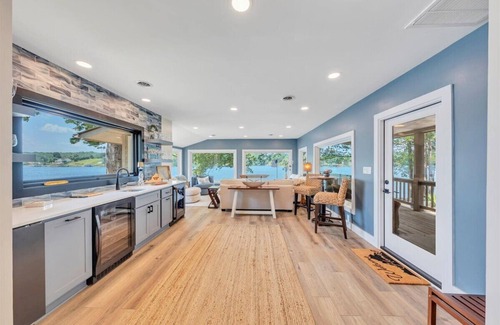 Moneta House | Lakefront 600 ft shore with private beach & 28x28 ft deck, 4 King & 3 Twin beds