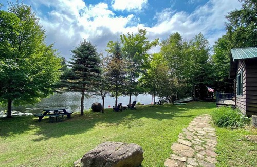 Saranac Lake Cabin | Lakefront Adirondack Cabin Dock + Canoe 10 min to Lake Placid