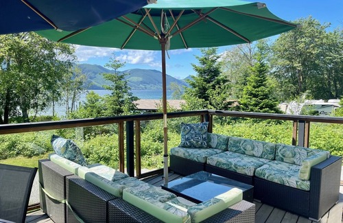 Youbou Cabin | Lakefront Cabin on Vancouver Island