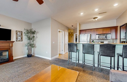 Lake Delton Condo | Lakefront condo at Delton Grand with pools & beach access