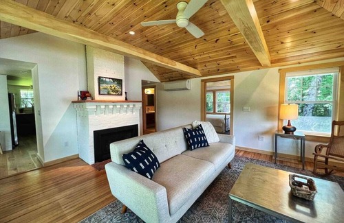 Hope Cottage | Lakefront Cottage at Salisbury Camp